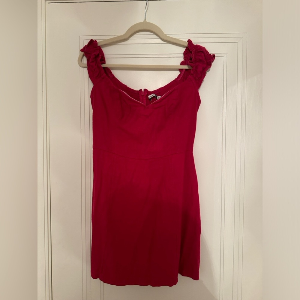 Dress off the shoulder